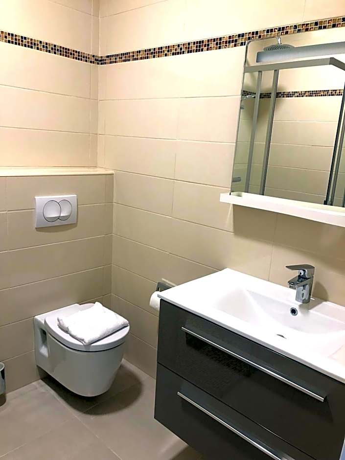 Hôtel et Résidence Ta Kladia - Omigna