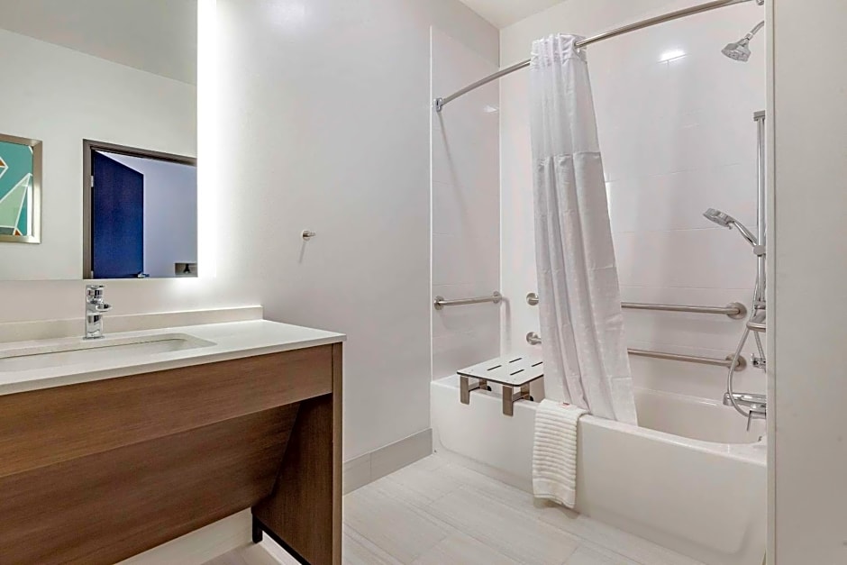 Comfort Suites Cottage Grove - Madison