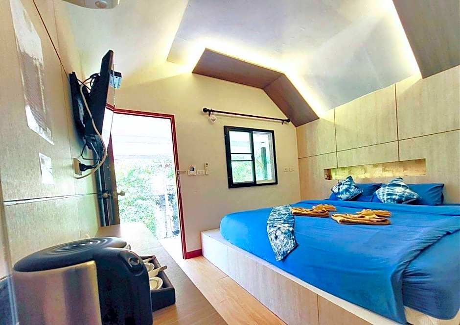 Charming Lipe Beach Resort