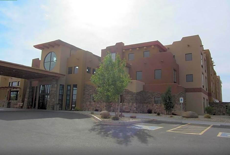 Moenkopi Legacy Inn & Suites