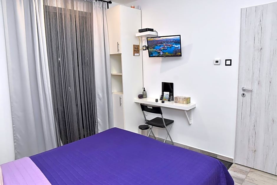 Water Lily Boutique B&B and Bungalow