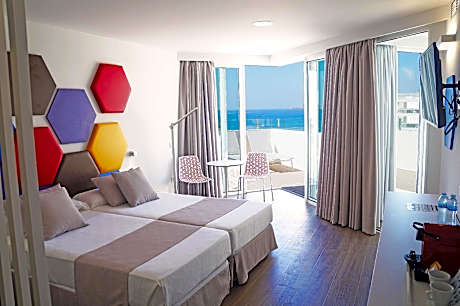 PANORAMIC ROOM
