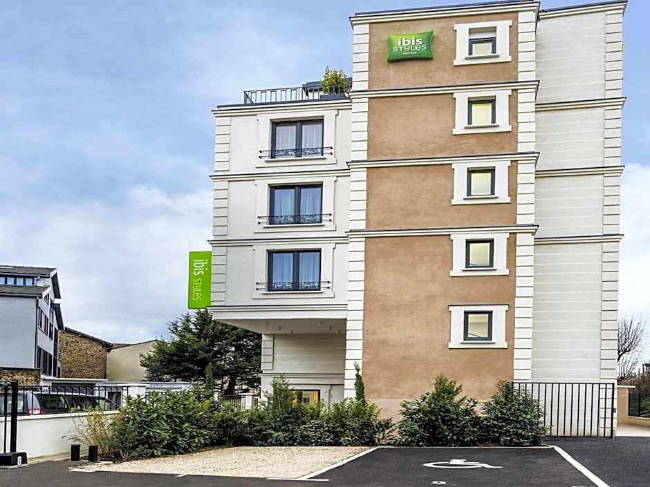 ibis Styles Clamart Gare Grand Paris