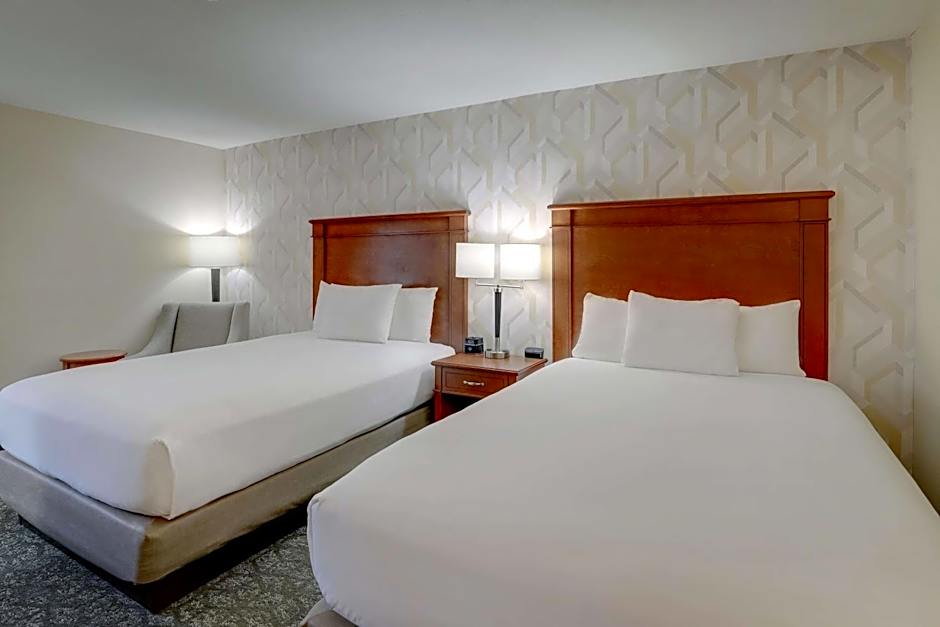 DRURY INN & SUITES CHARLOTTE UNIVERSITY PLACE