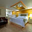 Romantic Inn & Suites