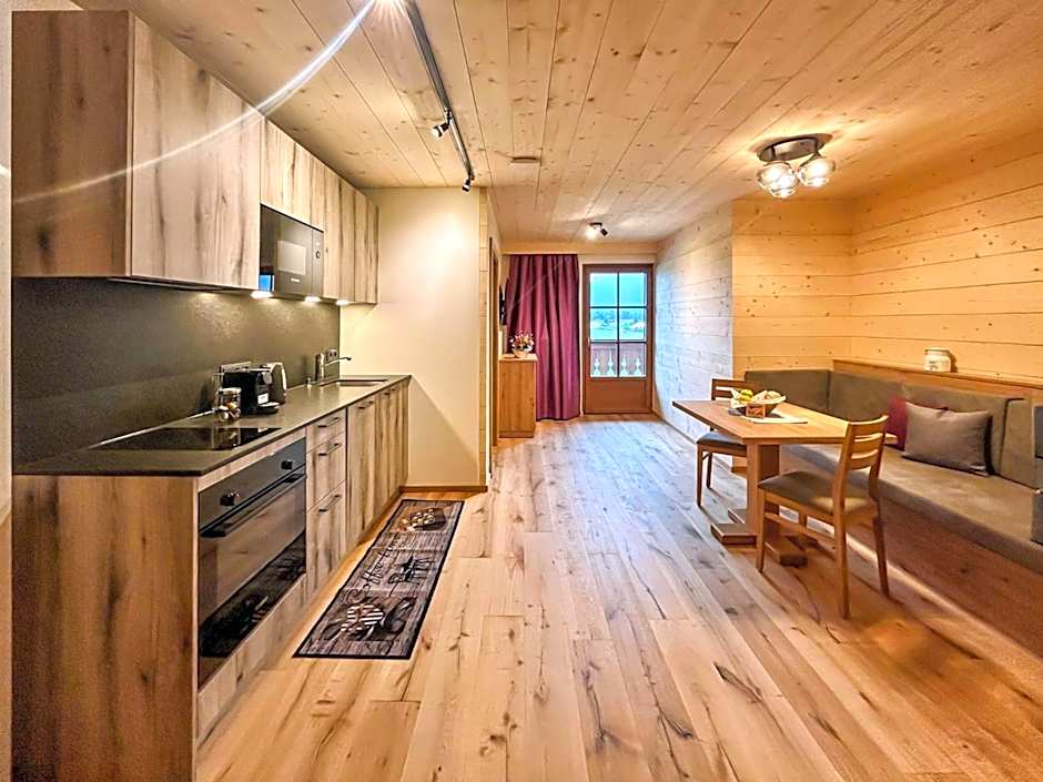 Photo 1 of 1 of 1 Bedroom Apartment, Mountain View, Balcony