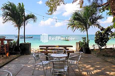 Sahabat Pantai Guest House Mitra RedDoorz