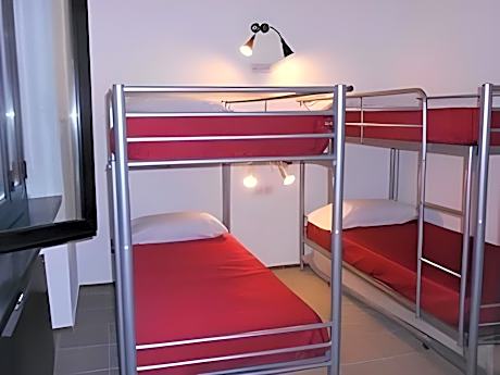 1 Person in 4-Bed Dormitory - Female Only