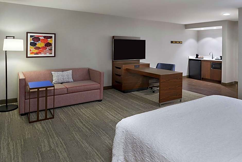 Hampton Inn & Suites Montreal-Dorval