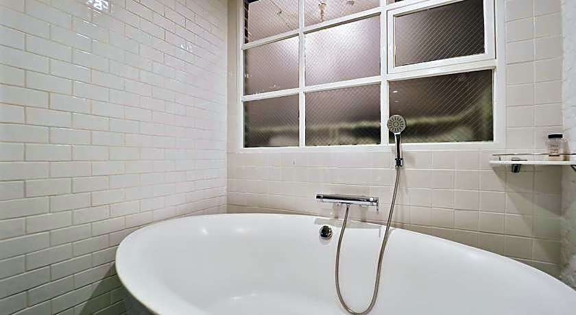 February Boutique Hotel Hwanggeum