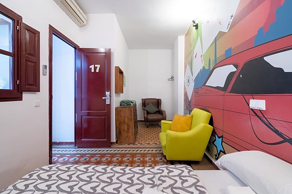 Home Youth Hostel by Feetup Hostels