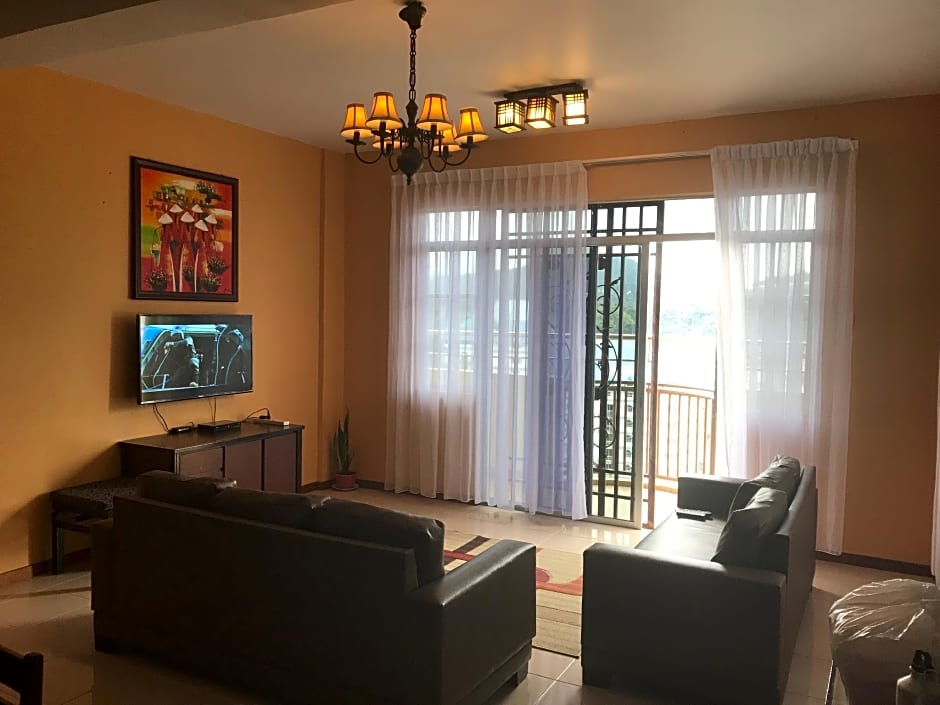 Misty Highlands Apartment @ Crown Imperial Court