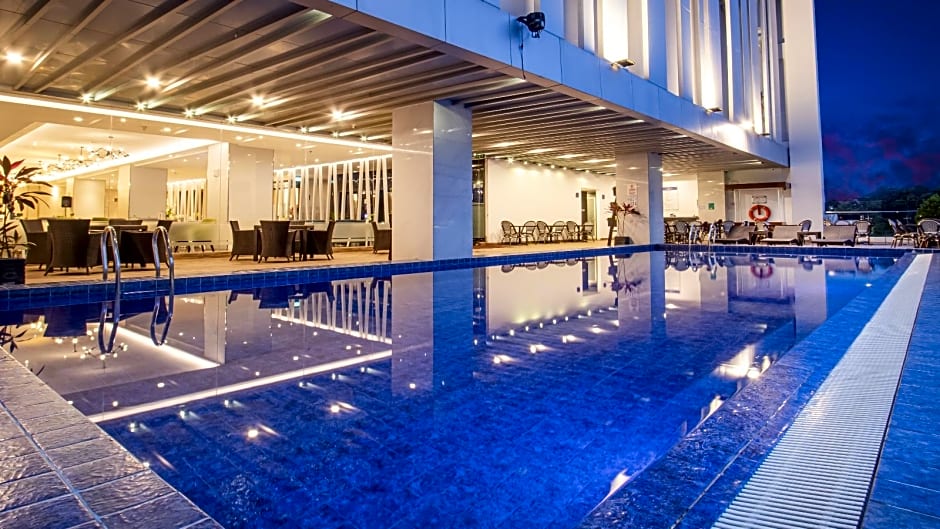 Golden Tulip Essential Makassar