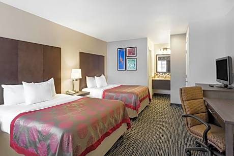 Queen Room with Two Queen Beds - Non-Smoking