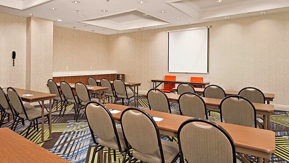 Holiday Inn Express Hotel and Suites Conroe By IHG