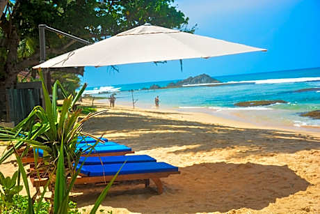 Sayura Beach Hotel