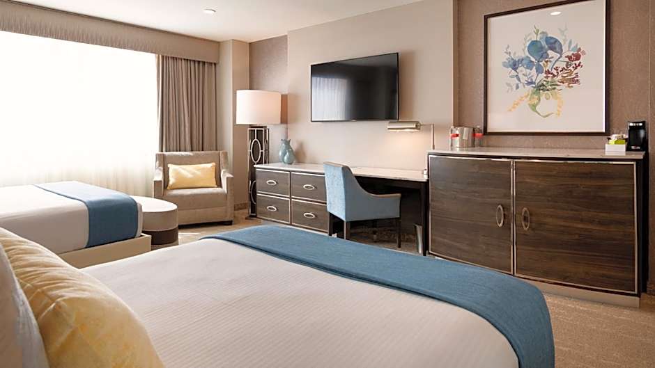 Photo 1 of 4 of Sierra 2 Queen Beds