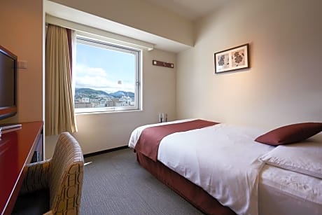 Grand Single Room - Non-Smoking