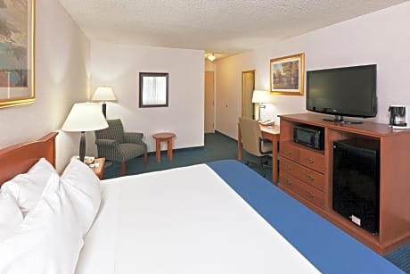 1 King Bed, Mobility Accessible Room, Smoke Free