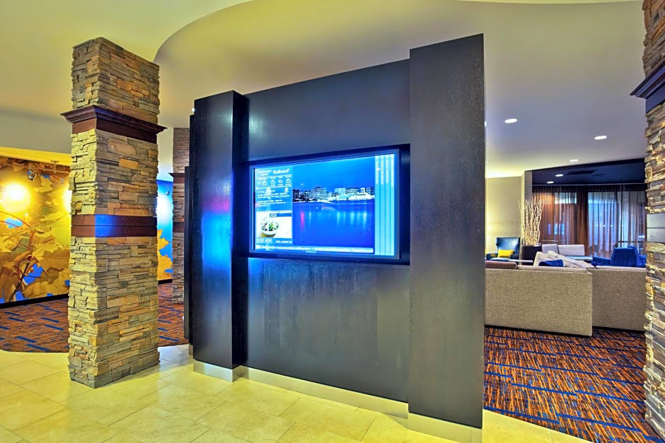 Courtyard by Marriott Madison West / Middleton