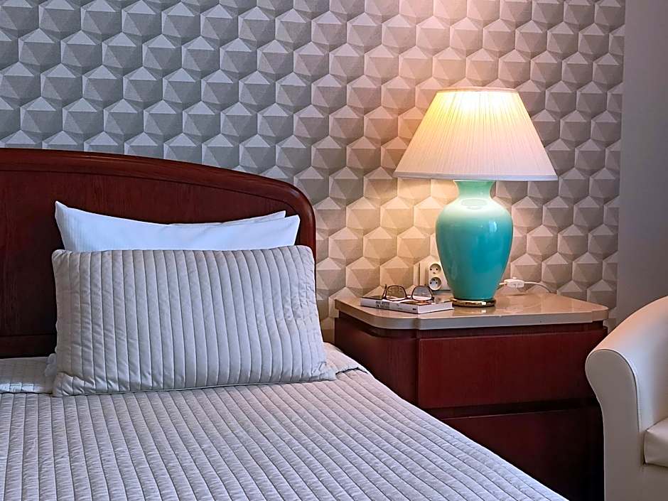 Booking Hotel & Spa