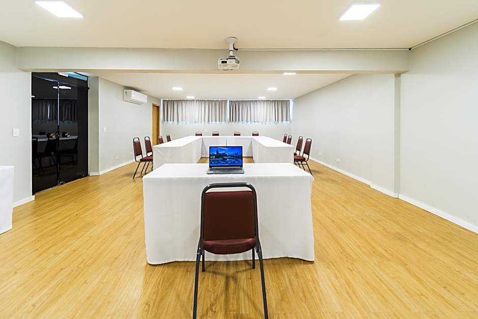 Nacional Inn Curitiba Estacao