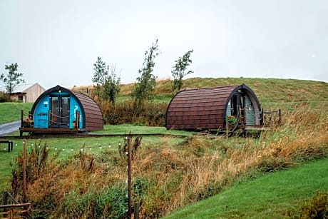 Double or Twin Glamping Pod with Shower Block