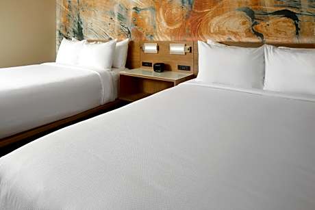 Queen Room with Two Queen Beds - Accessible/Non-Smoking