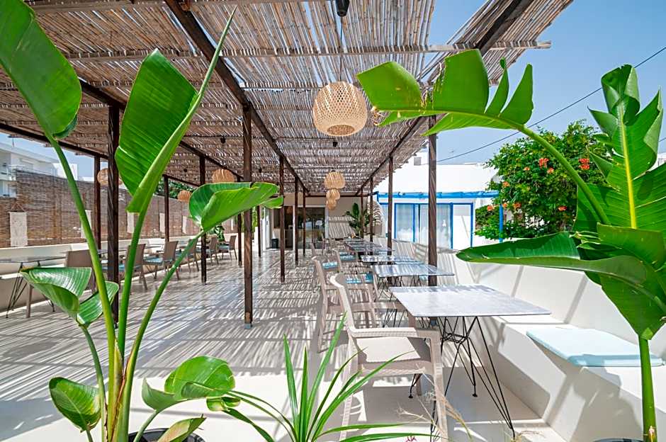 Atma Beach Rooms & Suites