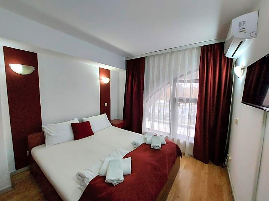 The Bulevard Hotel