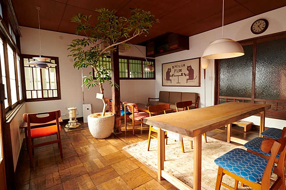 RYOKAN PLUM