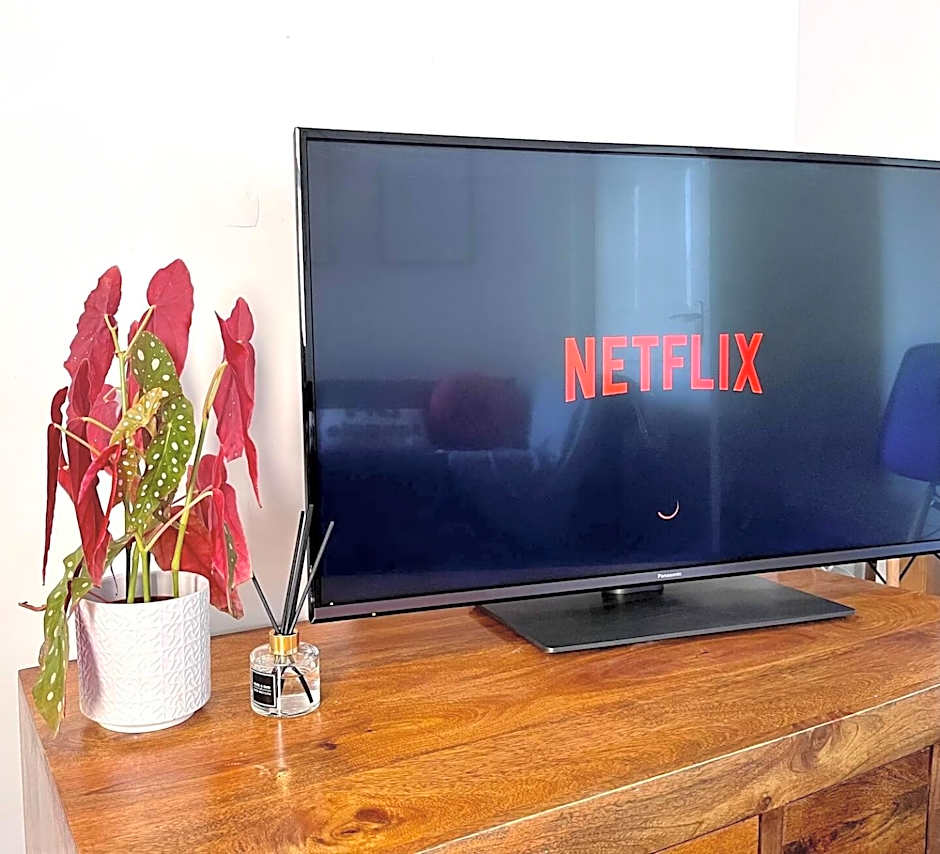 Centrally Located Apartment-free Parking