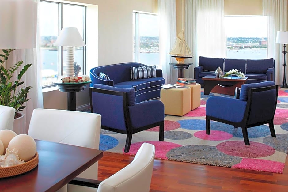 Renaissance Boston Waterfront Hotel