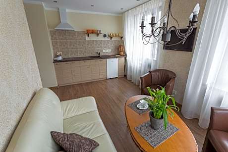 Two-Bedroom Deluxe Apartment with Garden View