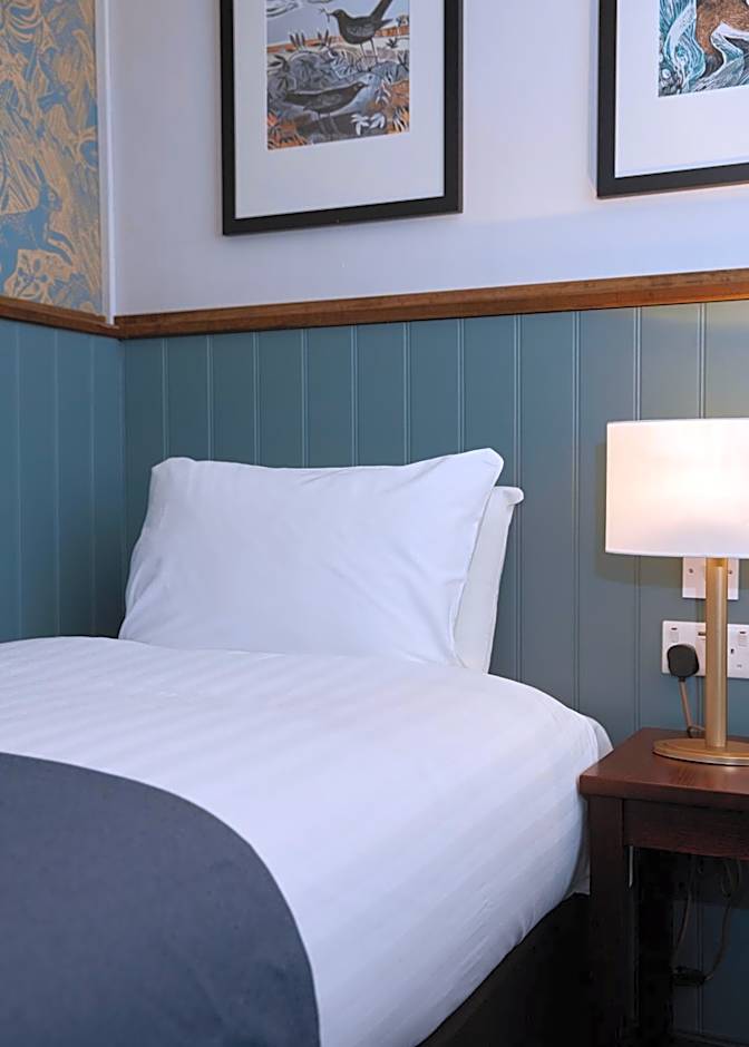 Kings Head by Chef & Brewer Collection