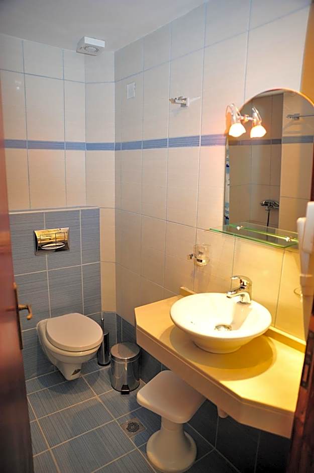 Creta Mare Hotel