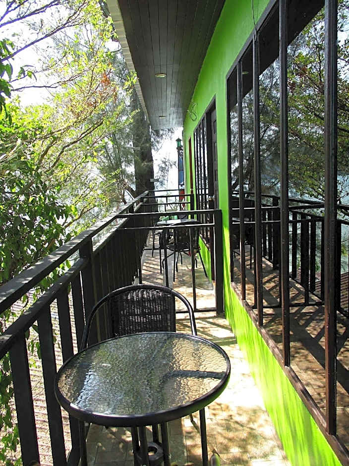 Phi Phi Green House