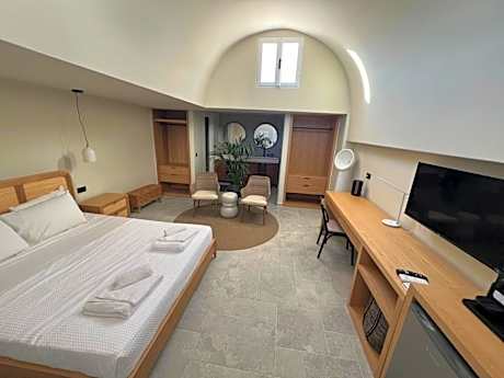 Honeymoon Suite With Hot Tub