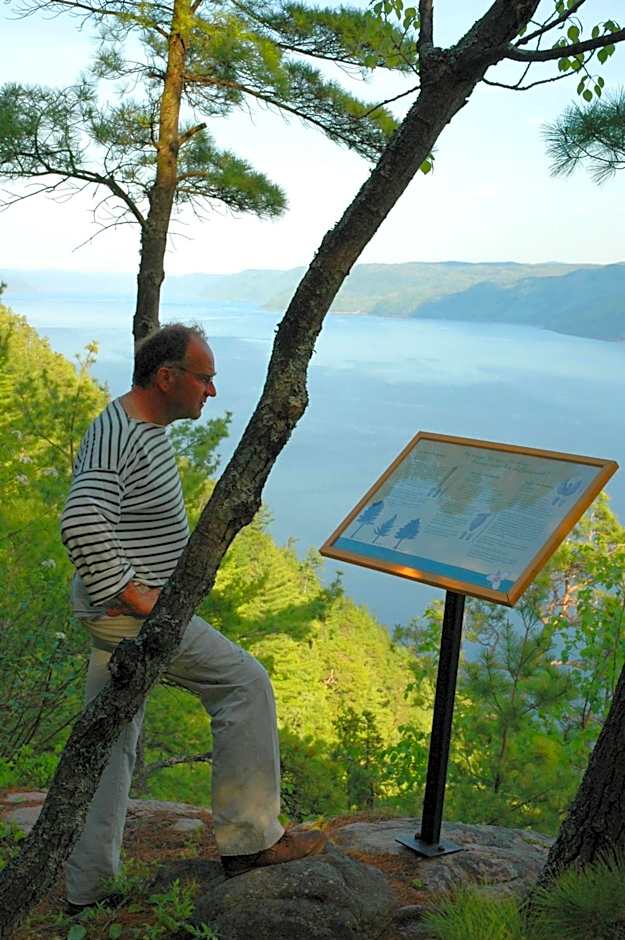 Auberge Cap au Leste