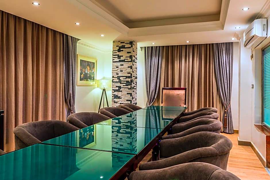 Protea Hotel by Marriott Lagos Kuramo Waters