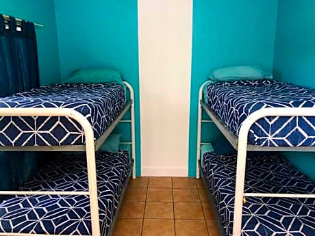 Bed in 4-Bed Female Dormitory Room - 18 to 35 years old