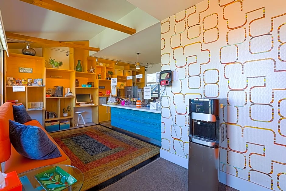 Coast River Inn by OYO Seaside