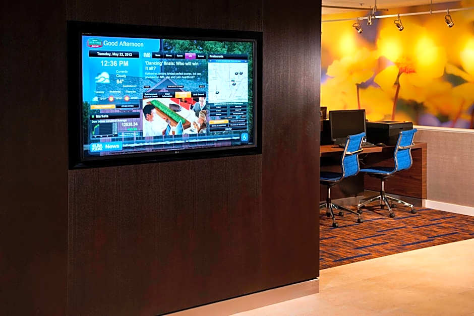 Courtyard By Marriott Detroit Dearborn