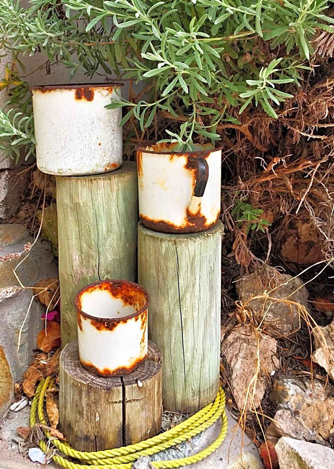 Farr Out Guest House