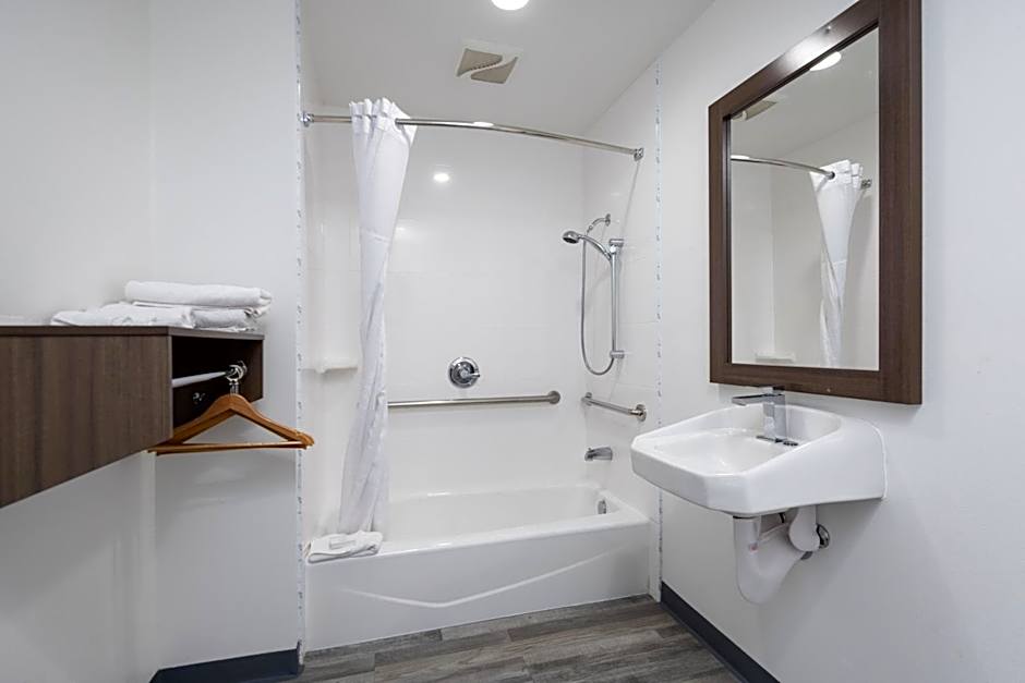 Days Inn by Wyndham Arroyo Grande/Pismo Beach