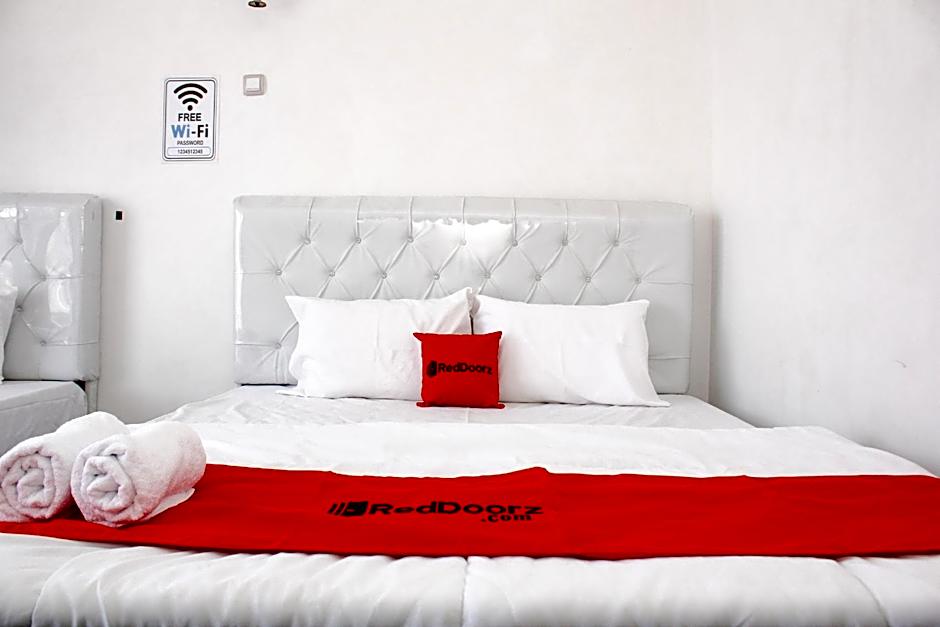 RedDoorz Syariah near Kawasan Wisata Gunung Prau Dieng