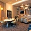 H Hotel Los Angeles, Curio Collection by Hilton