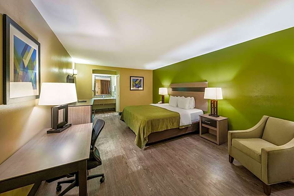 Quality Inn & Suites Garland