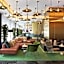 Roomers Munich, Autograph Collection by Marriott