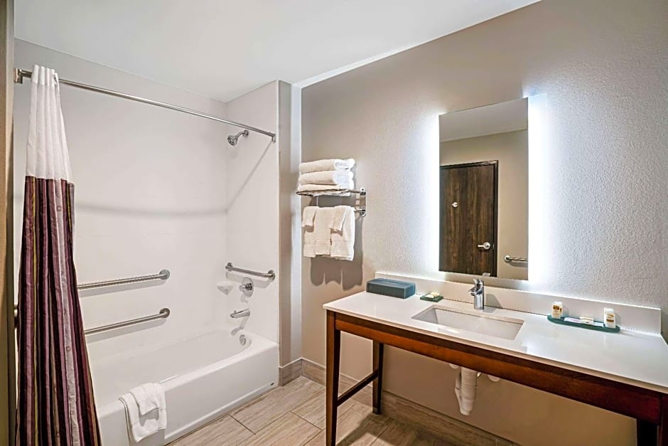 La Quinta Inn & Suites by Wyndham Tuscaloosa - McFarland